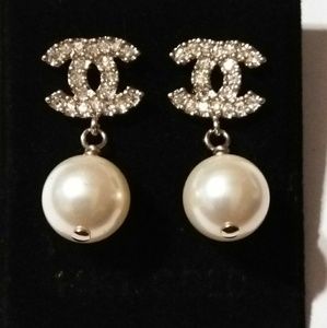 Chanel pearl earrings